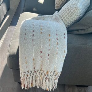 Cozy Fringe Throw Blanket - Cream and Red rust